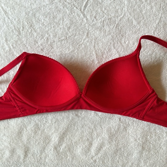 Victoria’s Secret bra/Great condition/Size 36B/ red color - Picture 4 of 6